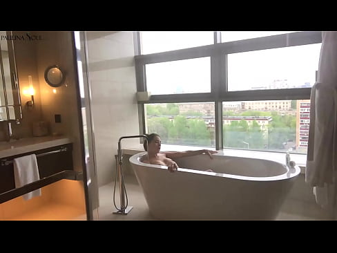 ❤️ Керемет сәби Жуынатын бөлмеде оның кискасын құмарта тартып жатыр ️❌ Порно kk.pornovore.ru